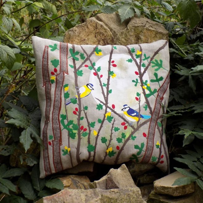 Sýkorky - lněný povlak na polštář https://www.okatejzralok.cz/povlaky-na-polstare/sykorky/ #sykora #bluetit #domov #home...